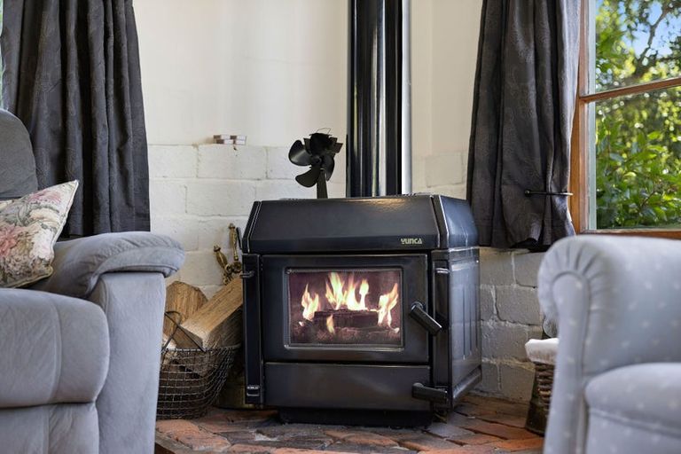 Photo of property in 8 Riverside Road, Frankton, Queenstown, 9300