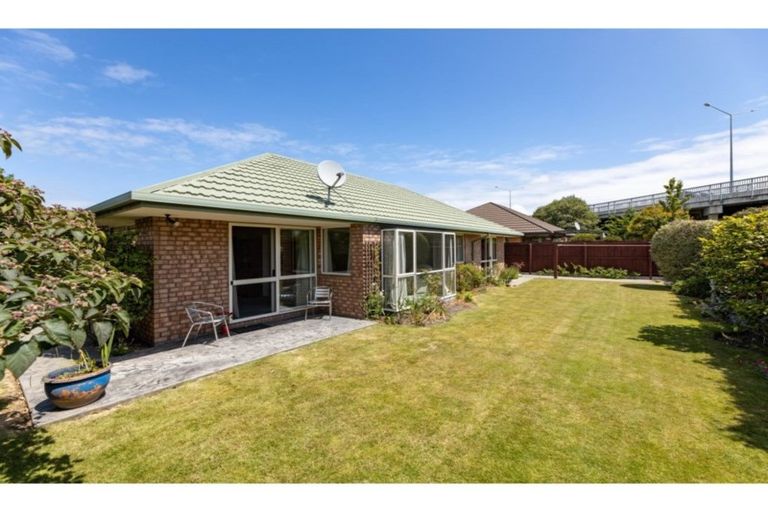 Photo of property in 3 Farquhars Road, Redwood, Christchurch, 8051
