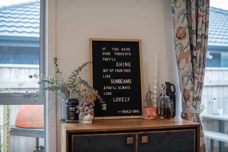 Photo of property in 19 Breakwater Way, Whitby, Porirua, 5024