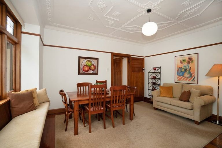 Photo of property in 37 Manapouri Crescent, Hokowhitu, Palmerston North, 4410