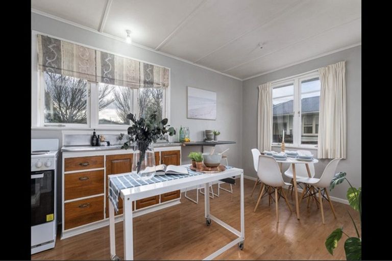 Photo of property in 52 Fergusson Street, Solway, Masterton, 5810