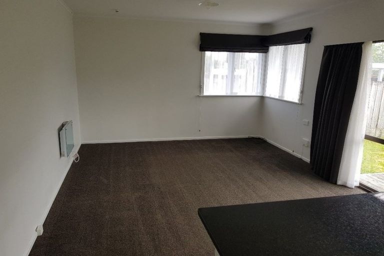 Photo of property in 1/174 Old Wairoa Road, Papakura, 2110