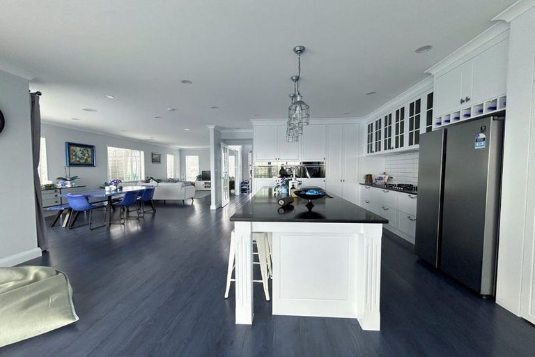 Photo of property in 36 Cilliers Drive, Silverdale, 0932