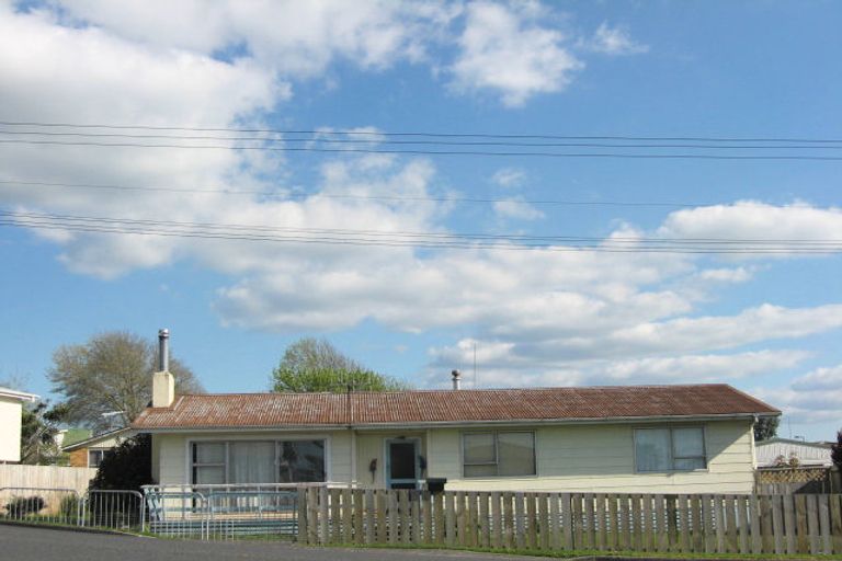 Photo of property in 18 Kimihia Road, Huntly, 3700