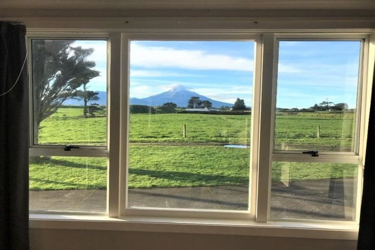 Photo of property in 89 Porikapa Road, Warea, New Plymouth, 4381