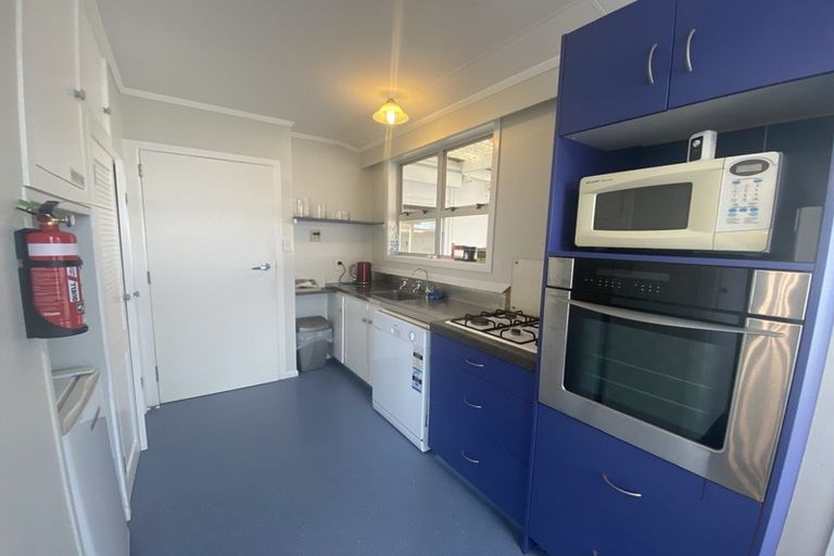 Photo of property in 28 Cambria Street, Hawera, 4610