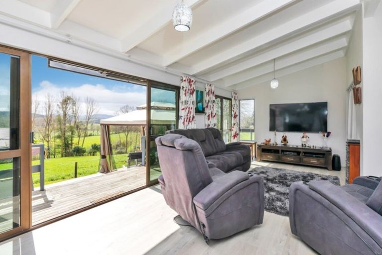 Photo of property in 2468 Mangakahia Road, Parakao, Whangarei, 0172