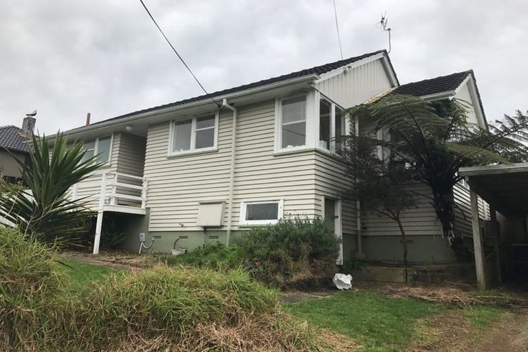 Photo of property in 105 Cook Street, Marfell, New Plymouth, 4310