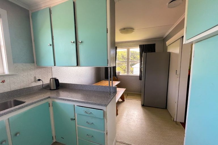 Photo of property in 15 Vancouver Street, Kingston, Wellington, 6021