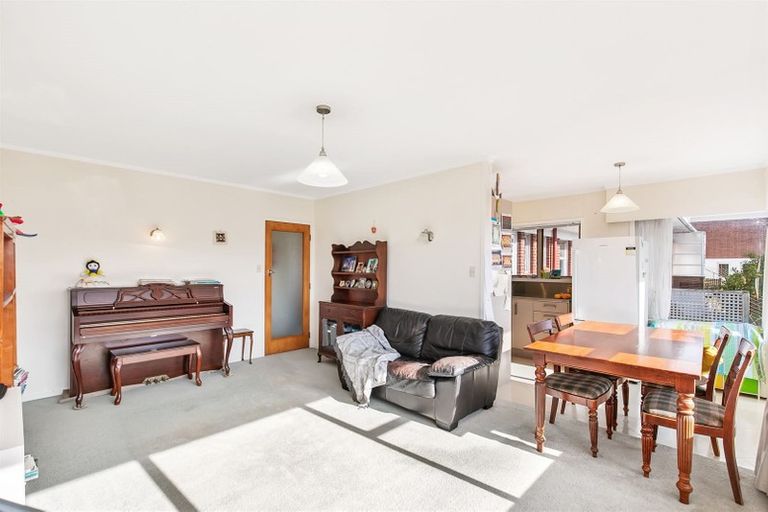 Photo of property in 3/27 Corunna Road, Milford, Auckland, 0620