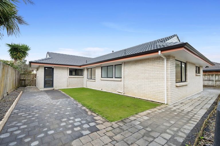 Photo of property in 26 Summermist Drive, Northpark, Auckland, 2013