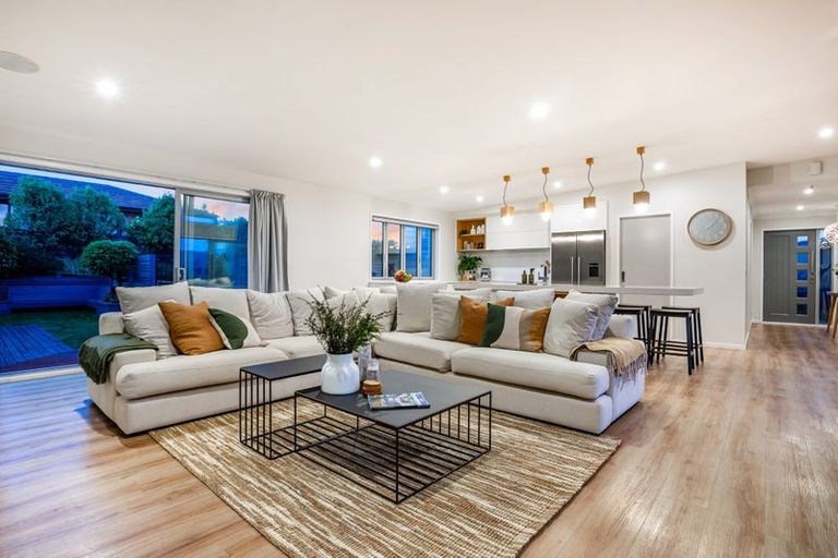 Photo of property in 136 Endeavour Drive, Whitby, Porirua, 5024