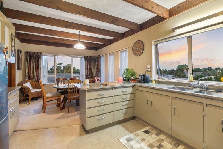 Photo of property in 22 Widmore Drive, Massey, Auckland, 0614