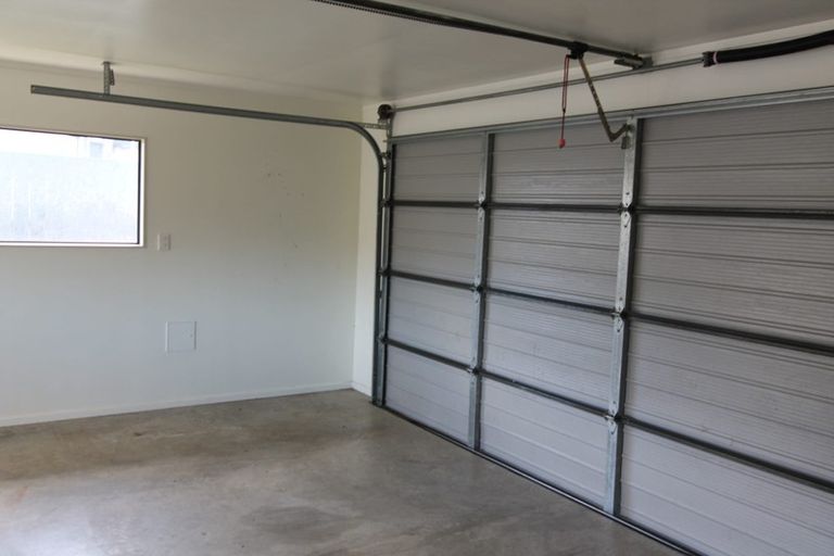 Photo of property in 1/35 Eastglen Road, Glen Eden, Auckland, 0602