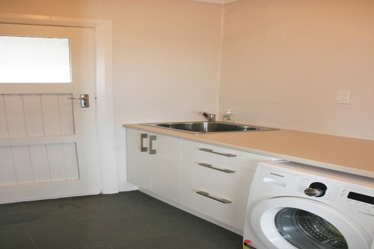 Photo of property in 28 Wingatui Road, Mosgiel, 9024