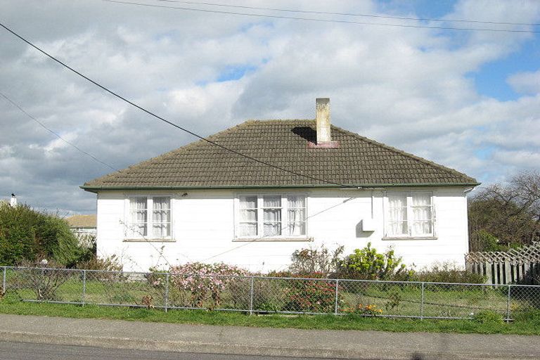 Photo of property in 1 Freyberg Terrace, Waipukurau, 4200