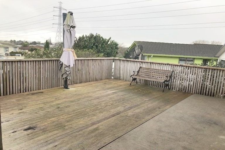 Photo of property in 38 Dissmeyer Drive, Clover Park, Auckland, 2019