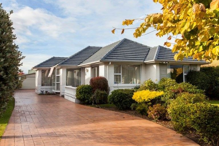 Photo of property in 17 Halliwell Avenue, Papanui, Christchurch, 8052