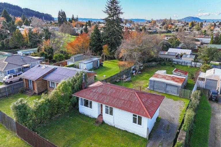 Photo of property in 5 Park Road, Western Heights, Rotorua, 3015