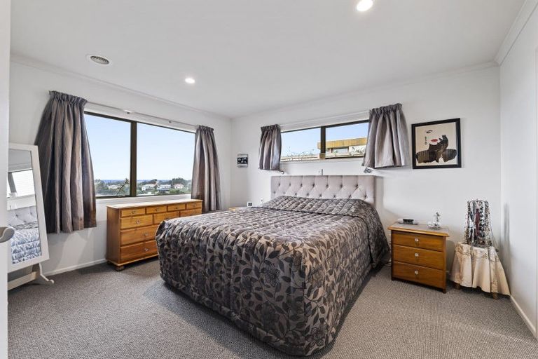 Photo of property in 11a Lemont Place, Westown, New Plymouth, 4310