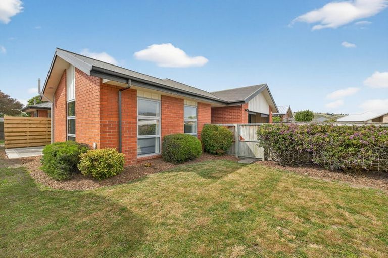 Photo of property in 15 Saint Peters Close, Woolston, Christchurch, 8062