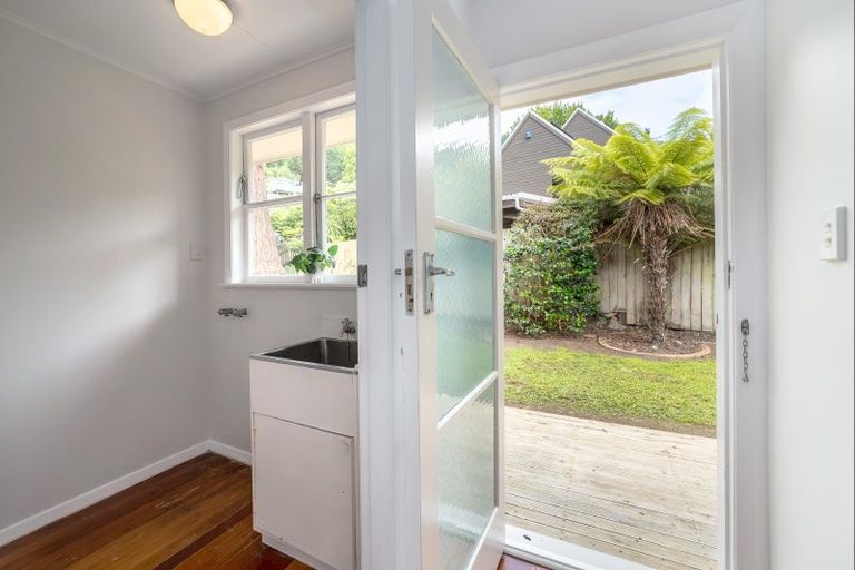 Photo of property in 40 Jocelyn Crescent, Pinehaven, Upper Hutt, 5019