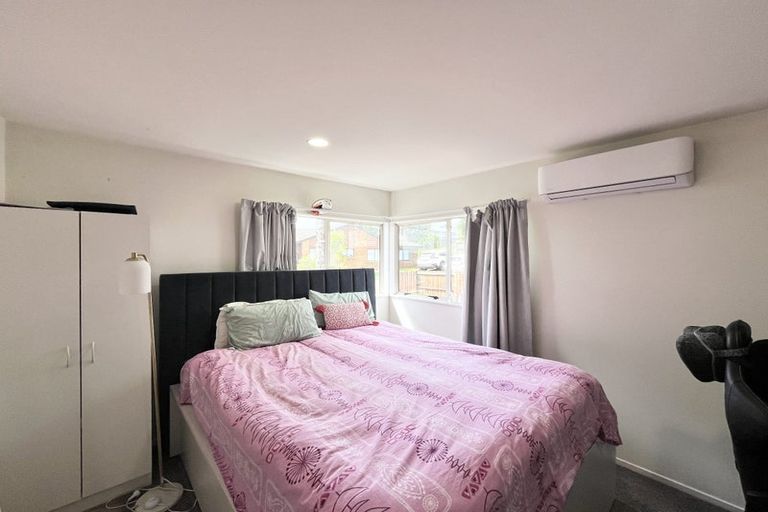 Photo of property in 36 Mandeville Place, Unsworth Heights, Auckland, 0632