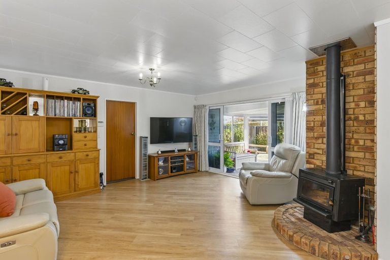 Photo of property in 2 Gabriel Street, Raumati Beach, Paraparaumu, 5032