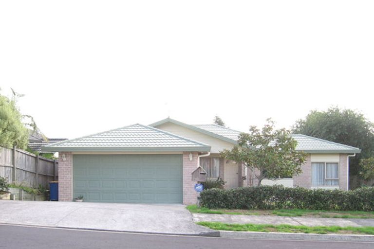 Photo of property in 3 Ginders Drive, Massey, Auckland, 0614