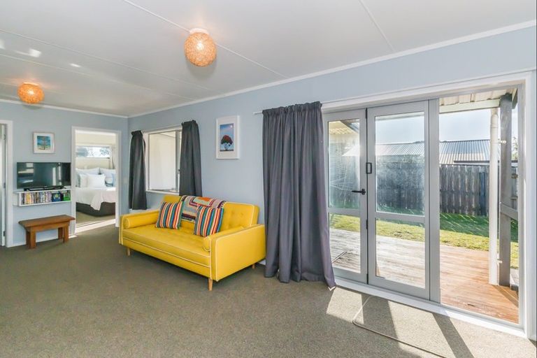 Photo of property in 21 Rua Avenue, Waitarere Beach, Levin, 5510