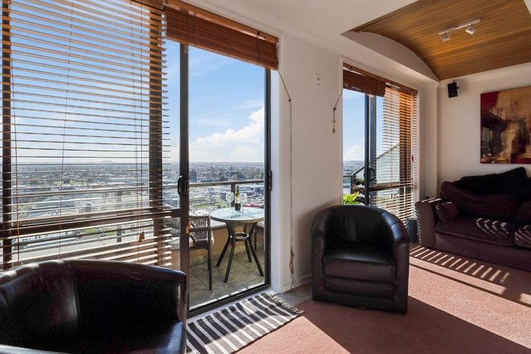 Photo of property in The Rennaissance, 16d/18 Ronwood Avenue, Manukau, Auckland, 2104
