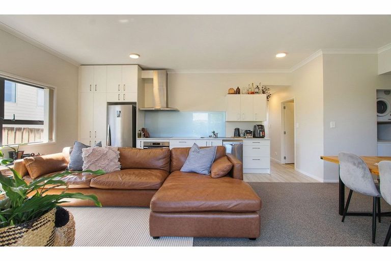 Property details for 162 Royal Road, Massey, Auckland, 0614