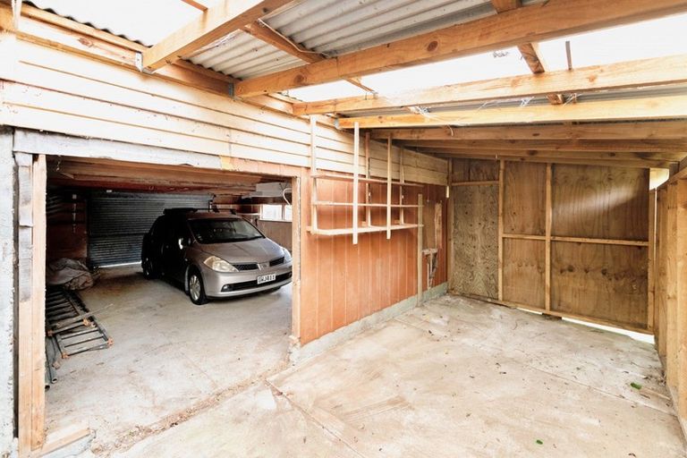 Photo of property in 12 Lenox Grove, Johnsonville, Wellington, 6037