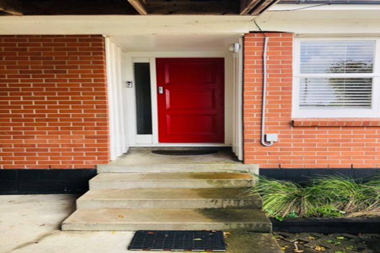 Photo of property in 1/11 Queen Street, Northcote Point, Auckland, 0627