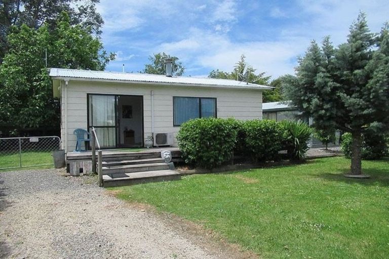 Photo of property in 52 Frederick Street, Carterton, 5713