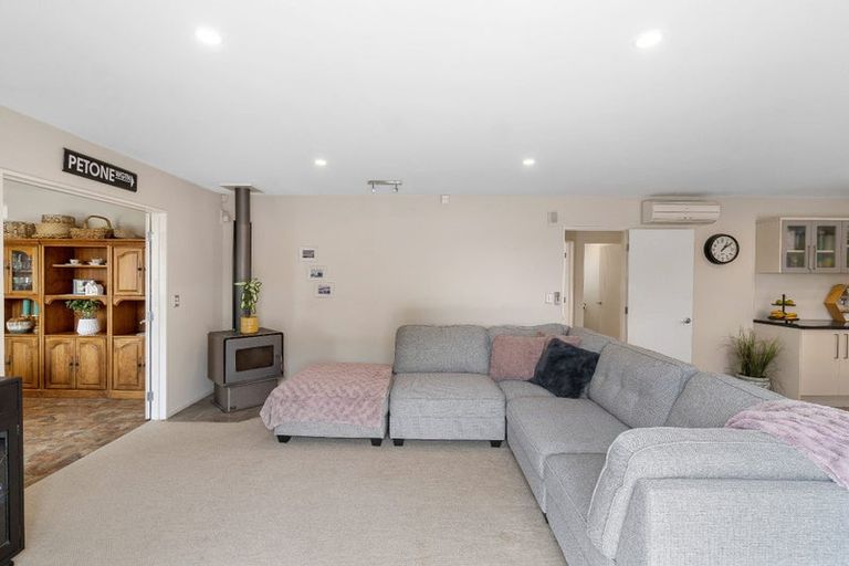 Photo of property in 18 Vasari Grange, Rolleston, 7614