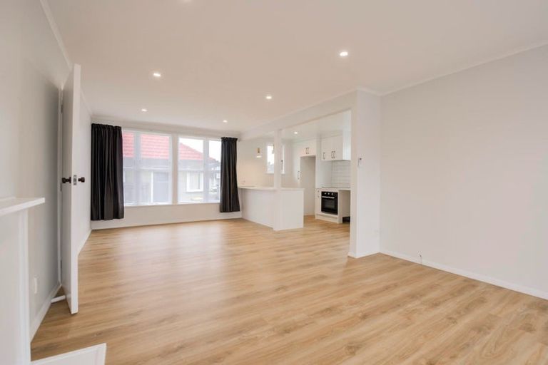 Photo of property in 72b Swaffield Road, Papatoetoe, Auckland, 2025