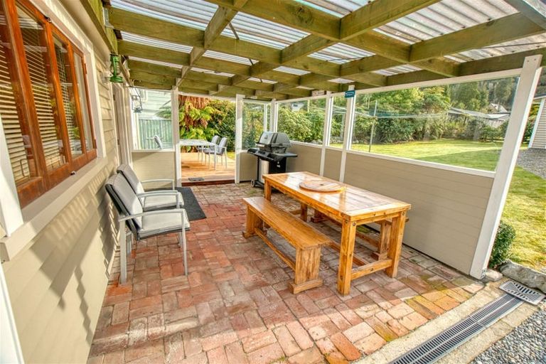 Photo of property in 66 Ahau Street, Moana, 7872