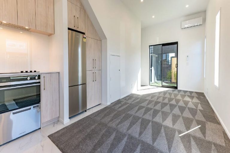 Photo of property in 2/6a Taramea Place, Addington, Christchurch, 8024