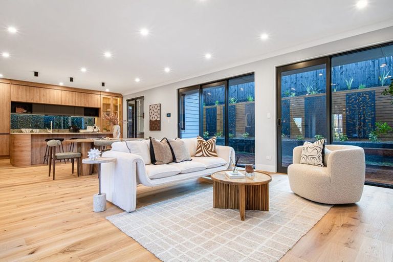Photo of property in 14 Streamview Way, Long Bay, Auckland, 0630