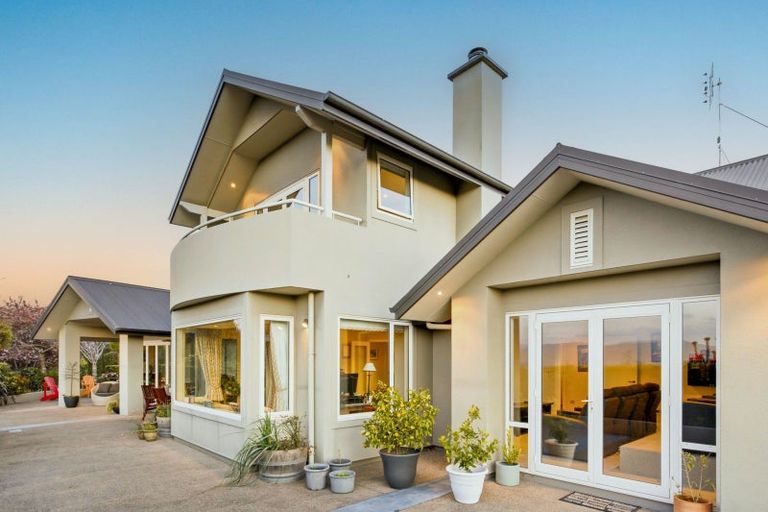 Photo of property in 3 Fairmile Drive, Kinmont Park, Mosgiel, 9024