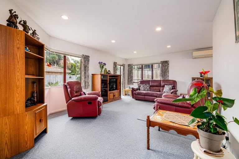 Photo of property in 15 Jelicich Court, Henderson, Auckland, 0612