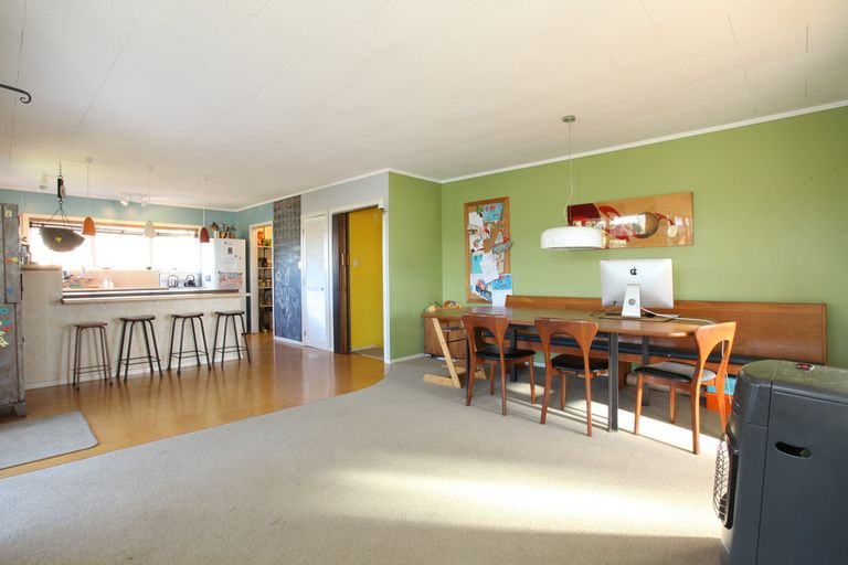 Photo of property in 3 Lorenzen Bay Road, Raglan, 3225