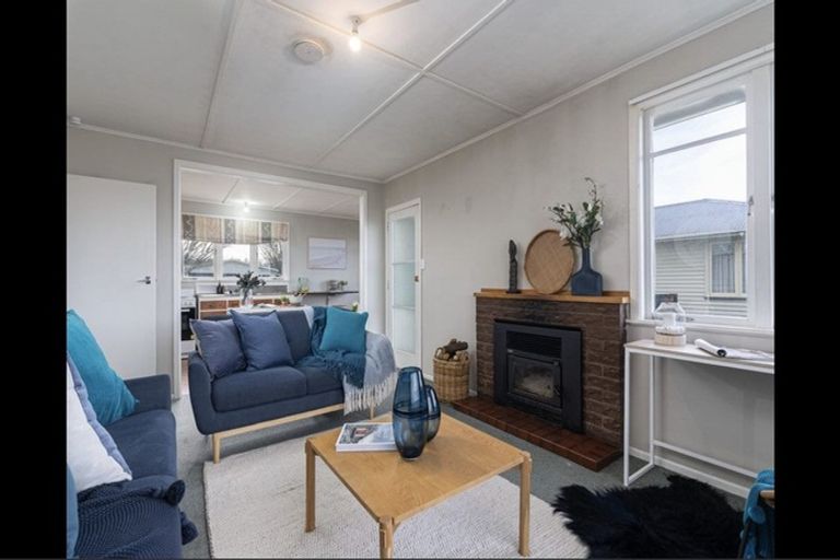 Photo of property in 52 Fergusson Street, Solway, Masterton, 5810