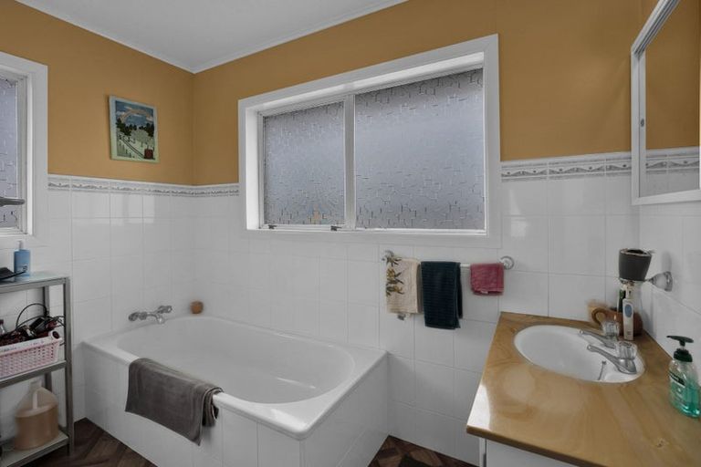 Photo of property in 26 Iredale Road, Hawera, 4610