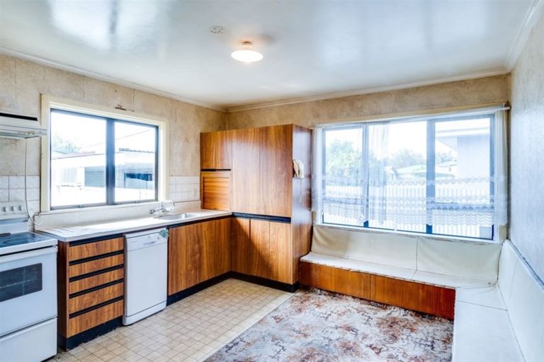 Photo of property in 25 Bright Crescent, Maraenui, Napier, 4110