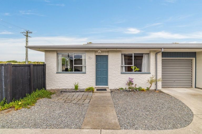 Photo of property in 1/335 Marine Parade, New Brighton, Christchurch, 8061