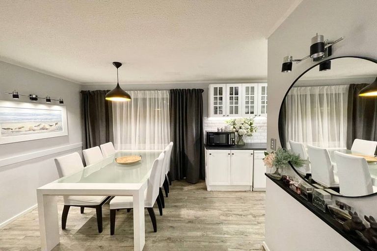 Photo of property in 2/12 Norfolk Street, Regent, Whangarei, 0112