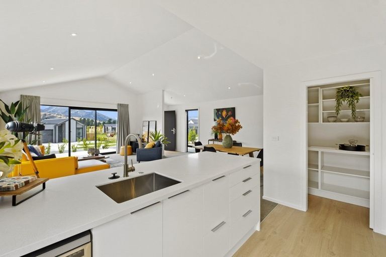 Photo of property in 31 Obelisk Street, Wanaka, 9305