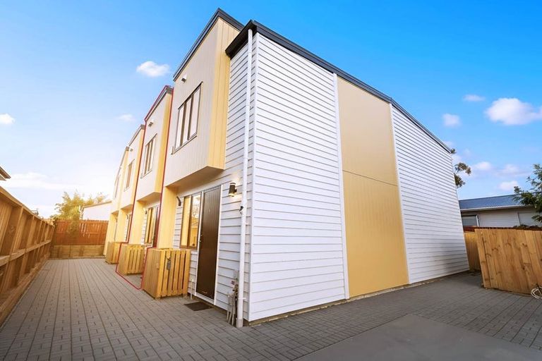 Photo of property in 5/15 Normandy Place, Henderson, Auckland, 0610